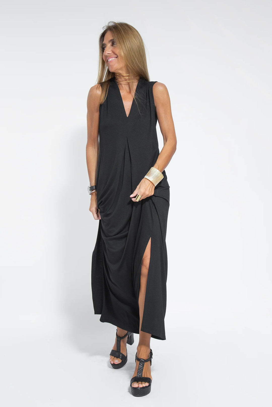 ANGELICA | LANGES KLEID MIT V-AUSSCHNITT
