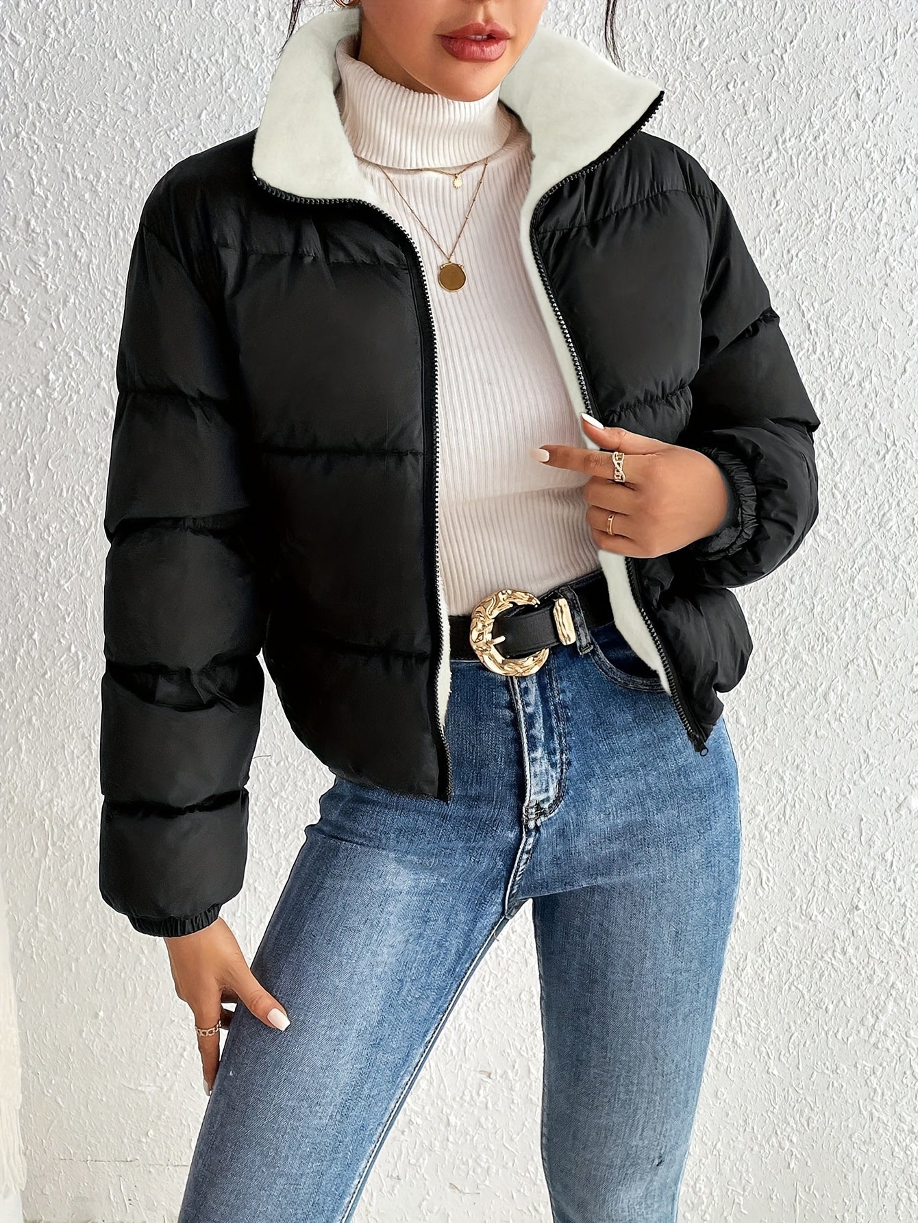 Warmer Schwarzer Wintermantel Mit Flauschigem Futter Und Reißverschluss Für Damen | Ideal für den Winter