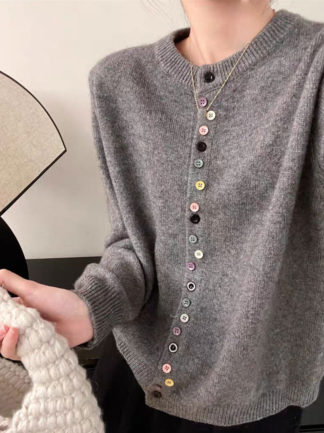 ADELA - GESTICKTER CARDIGAN