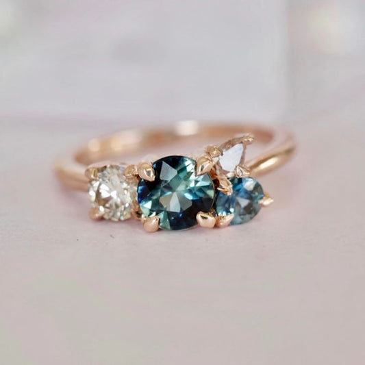 Weinlese-Ring mit weißem Zirkon und Türkis