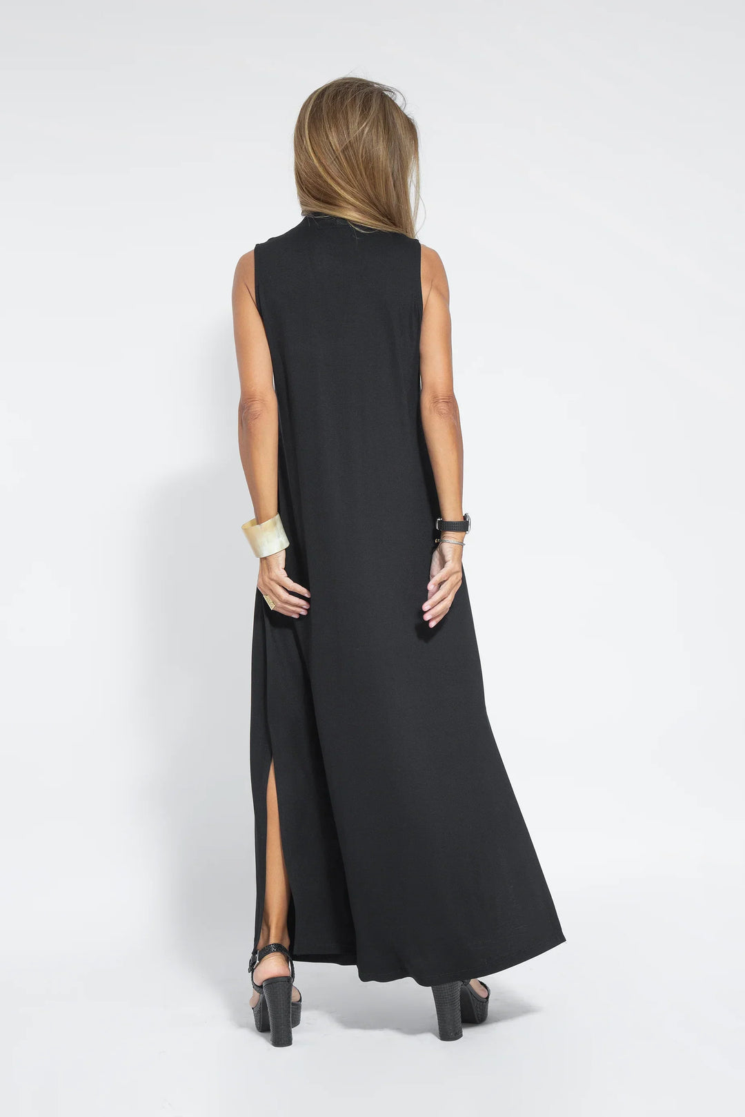 ANGELICA | LANGES KLEID MIT V-AUSSCHNITT