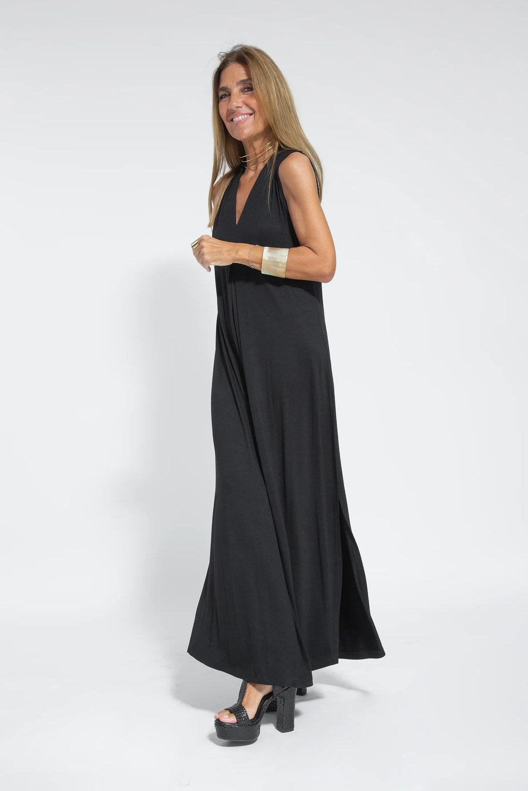 ANGELICA | LANGES KLEID MIT V-AUSSCHNITT
