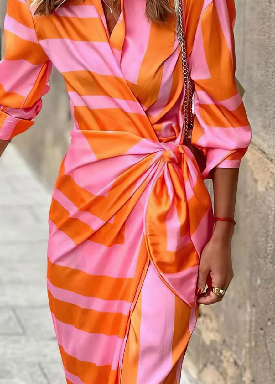 Amira Kleid | Auffälligem Druck für Eleganz und Stil